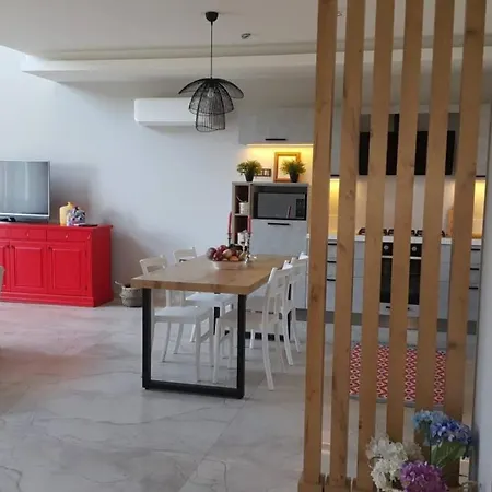 Вилла Stylish Peaceful Villa With A Fantastic View
